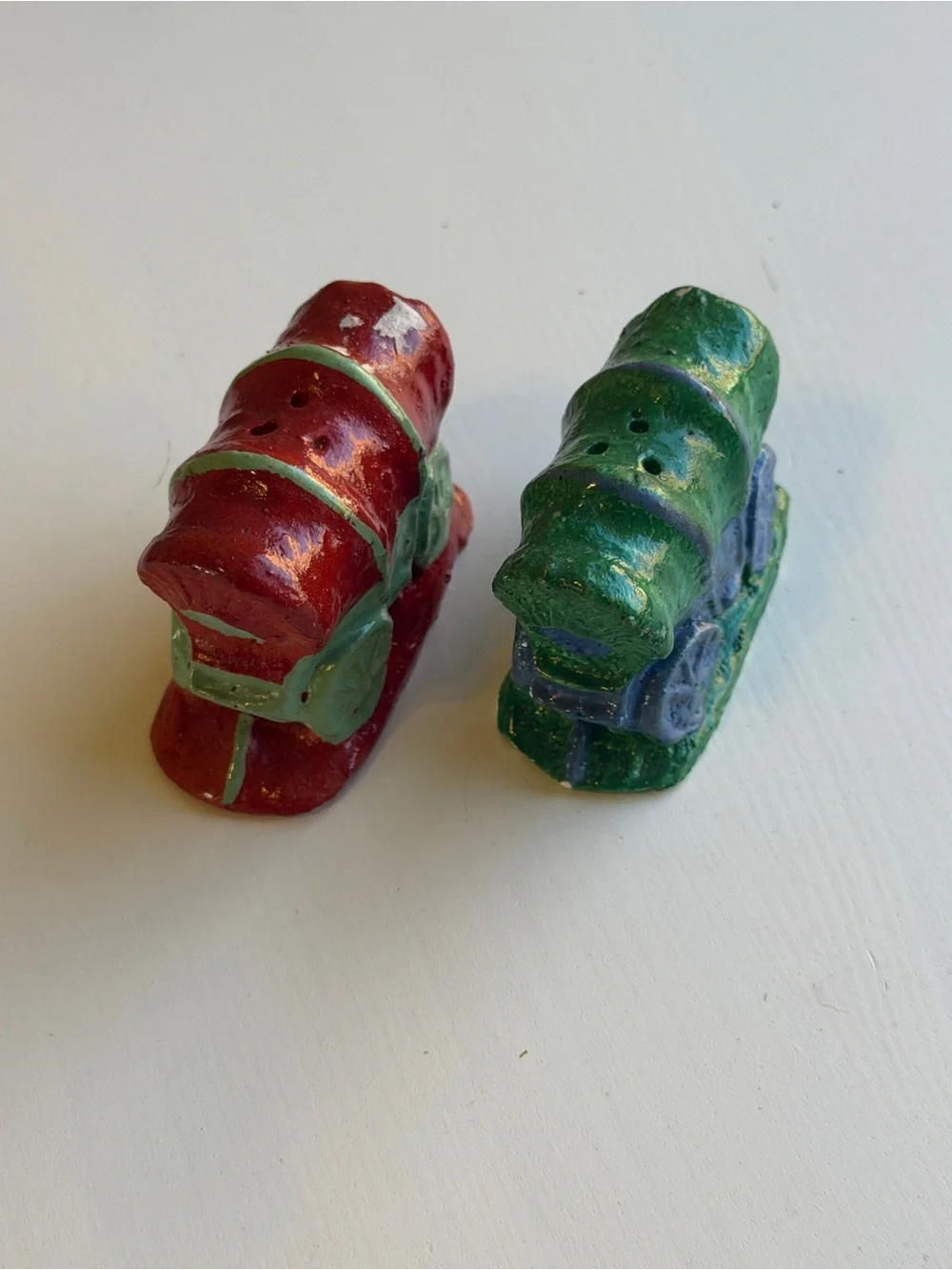 Vintage Covered Wagon Salt & Pepper Shakers Red Green Ceramic Western Americana